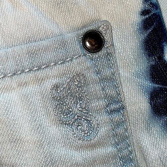 Jessica Simpson Tie Dyed and Washed Look. - Picture 9 of 9